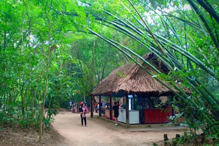 A detailed guide to attractive Cu Chi tunnels travel experience